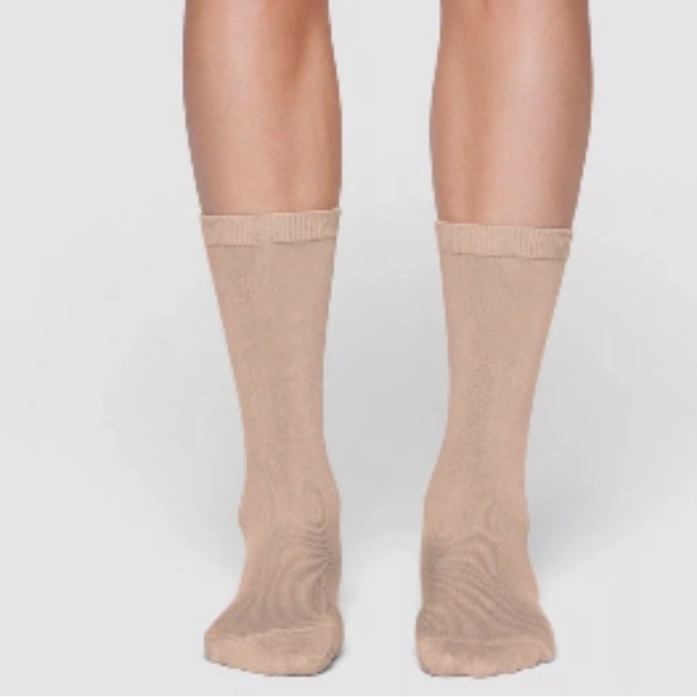 Skims Everyday Crew Sock in Mica medium